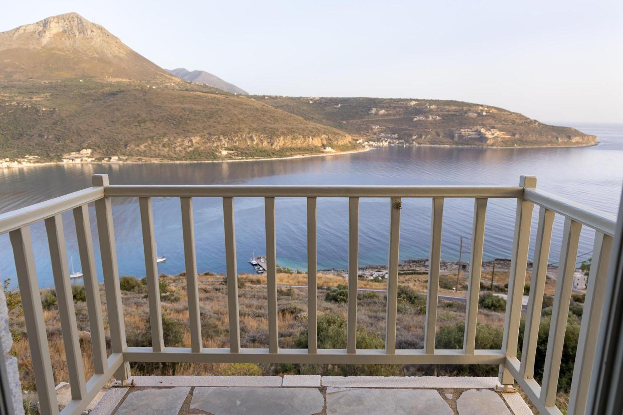 Akrolithi Guesthouse Karavostásion المظهر الخارجي الصورة